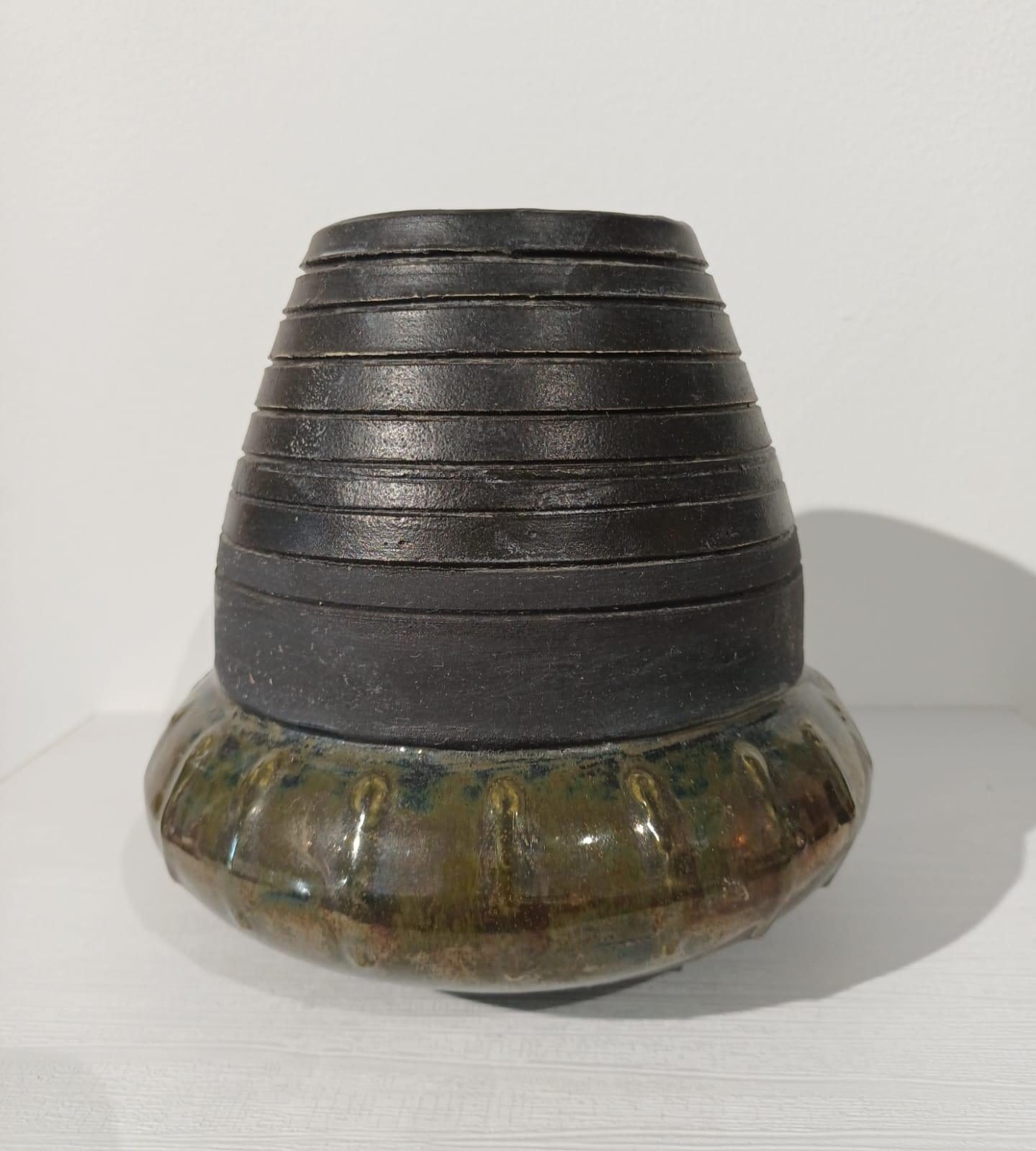 Metallic short vessel